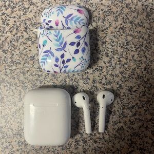 Apple airpods with case